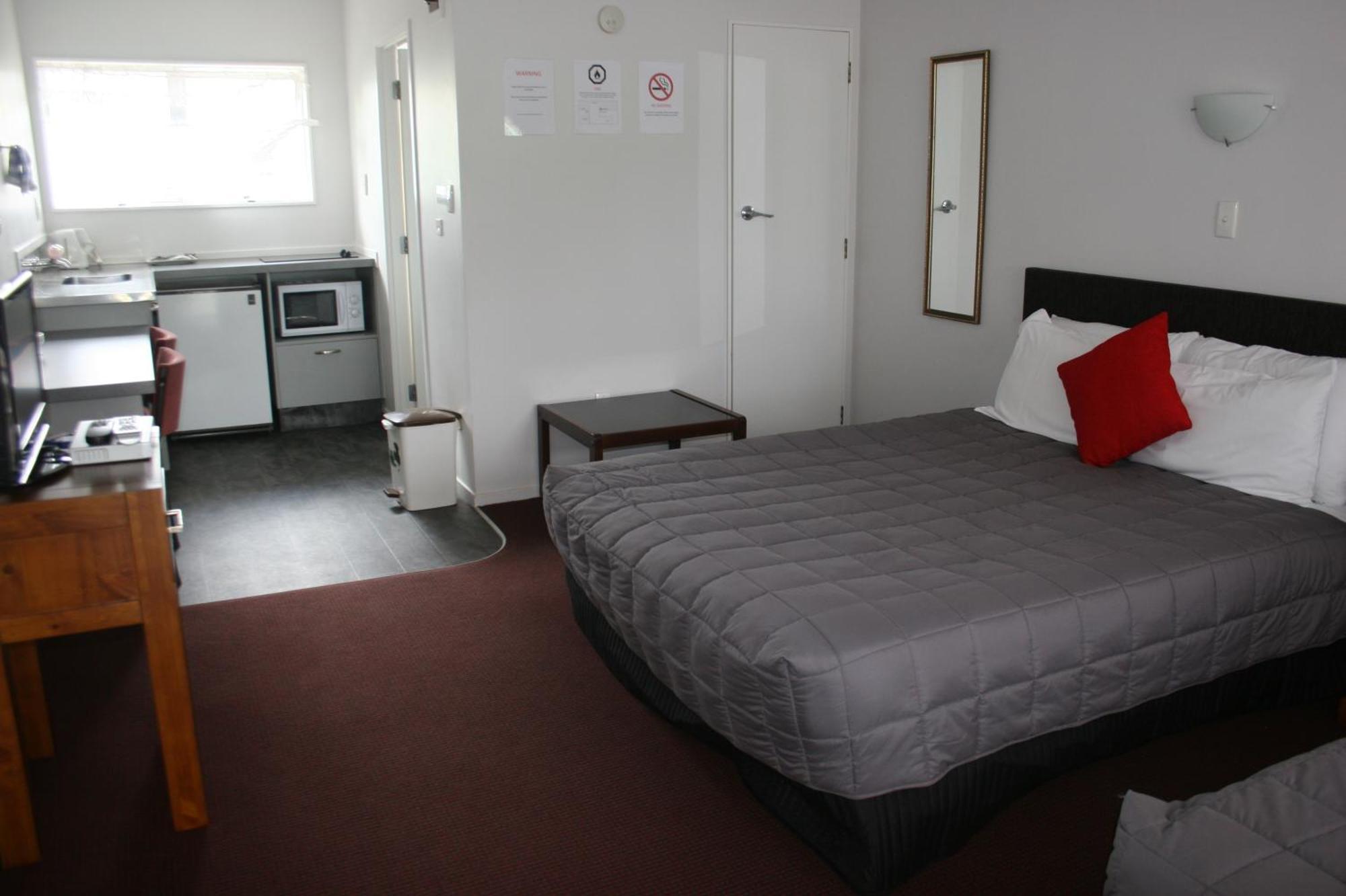 פאנגאריי Burgundy Rose Motel מראה חיצוני תמונה