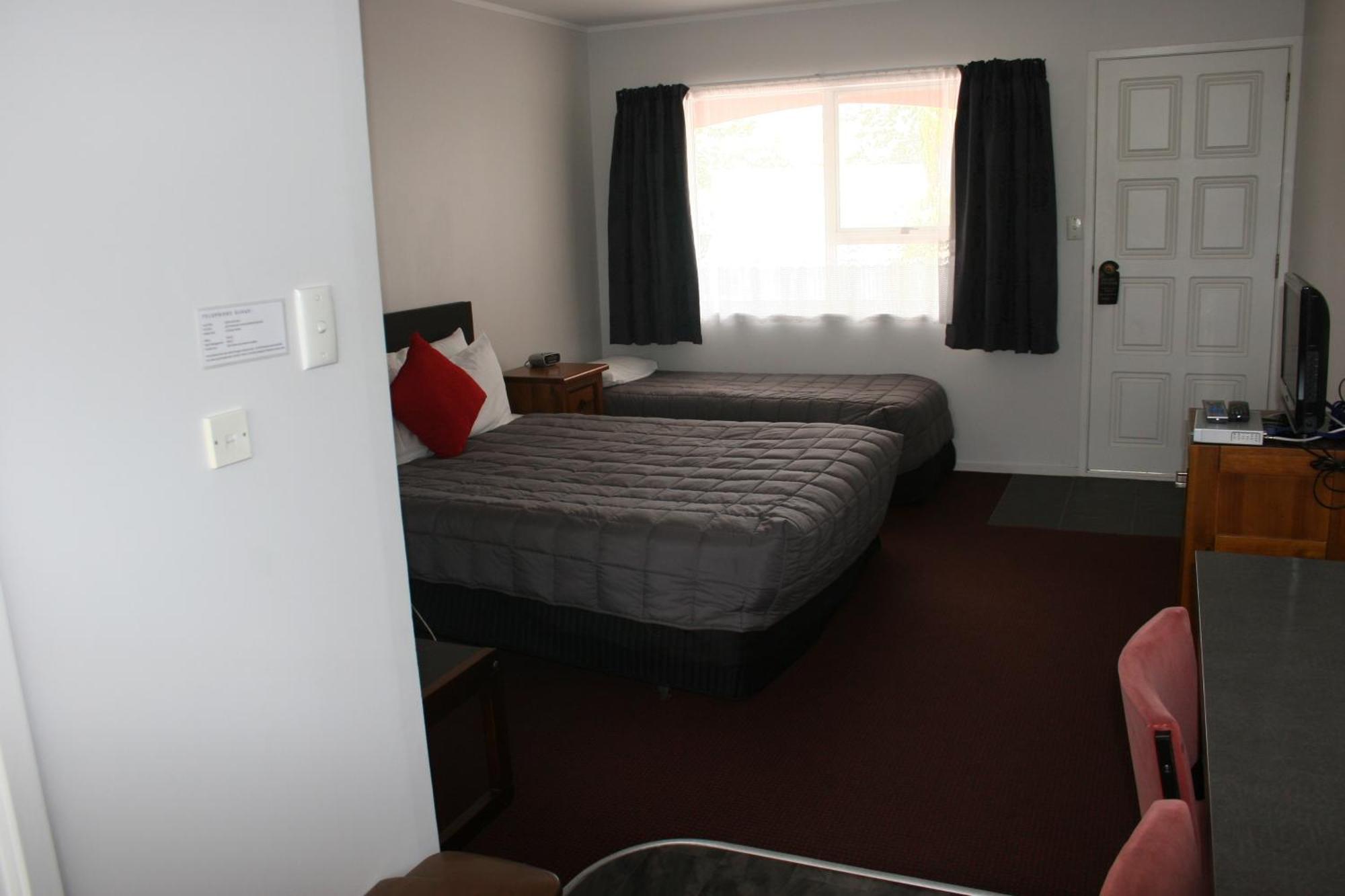 פאנגאריי Burgundy Rose Motel מראה חיצוני תמונה