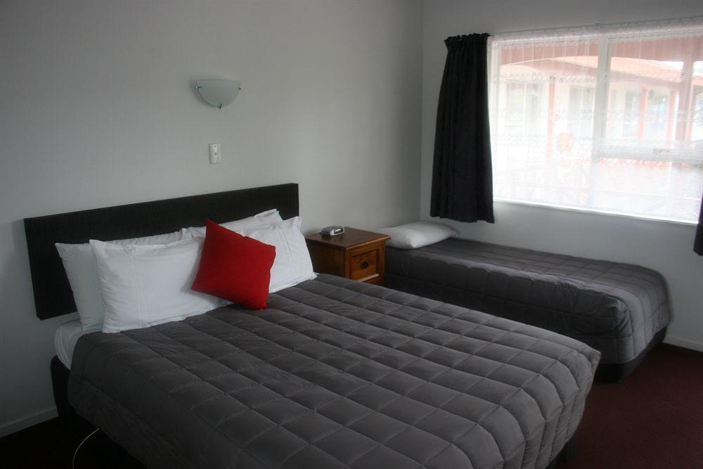 פאנגאריי Burgundy Rose Motel מראה חיצוני תמונה